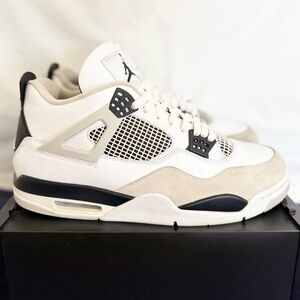 AUTHENTIC Jordan 4 Retro Military Black size 14 DH6927-111 2022 PRE-OWNED